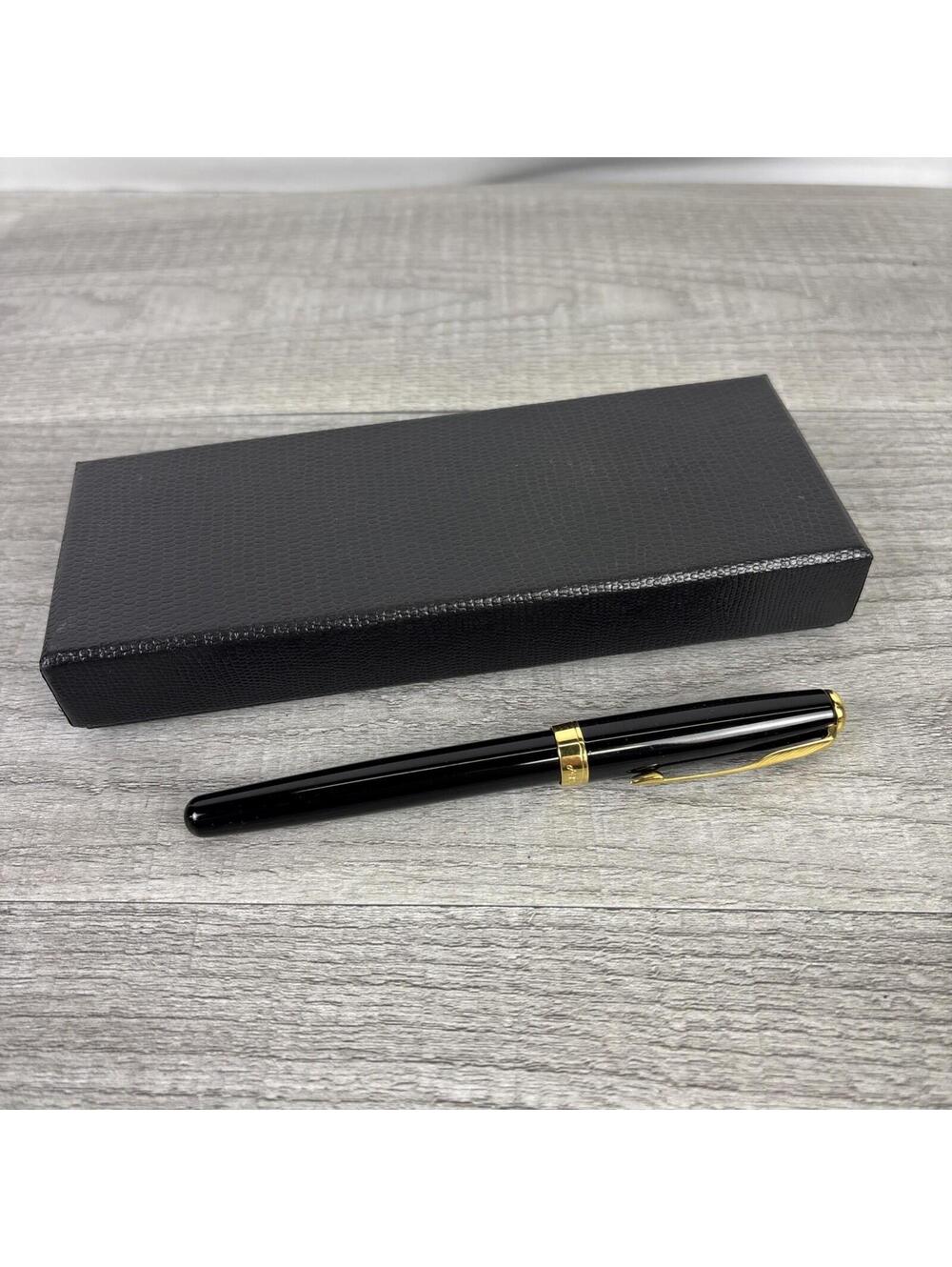Parker Sonnet Gloss Black Lacquer Ballpoint Pen Gold Trim France